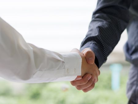 Pentadoc Hände schütteln